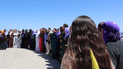 Ezidilerin 'Çarşema Sor' coşkusu