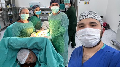 Arabesk müzikli ameliyat