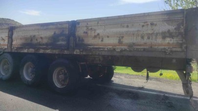 Adıyaman’da Tırın Dorsesi Alev Aldı