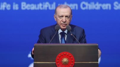 Cumhurbaşkanı Erdoğan: "AFAD ve Sağlık Bakanlığımız, devletimizin tüm birimleri teyakkuz halinde, arama tarama çalışmaları hassasiyetle devam ediyor"