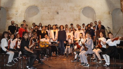 ŞANLIURFA’DA 23 NİSAN COŞKUSU KONSERLE KUTLANDI