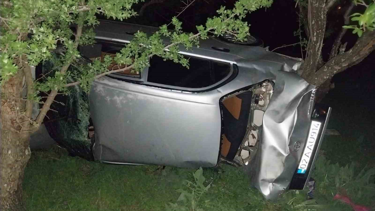 Otomobil şarampole yuvarlandı: 1 yaralı