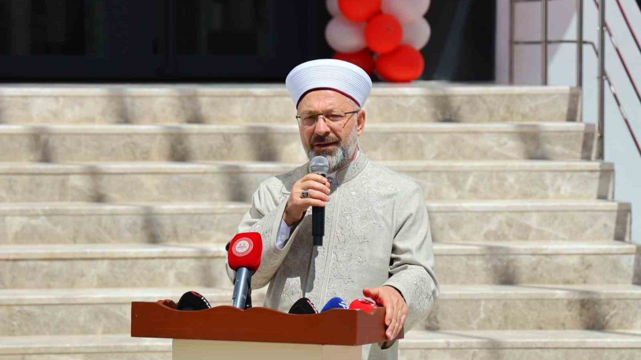 Diyanet İşleri Başkanı Erbaş: "Yapay zeka bazı zekaları geride bırakmış durumda"