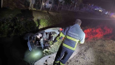 Otomobil sulama kanalına devrildi: 4 yaralı