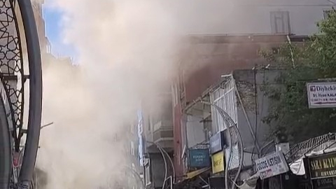 Fırının bacasından çıkan yoğun duman paniğe neden oldu