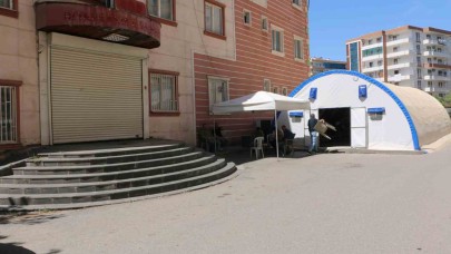 Diyarbakır’da 2019’dan beri oturma eyleminde olan anneler, PKK’dan evlatlarını istiyor