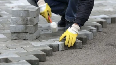 PARKE TAŞI VE BORDÜR DÖŞENMESİ İŞLERİ YAPTIRILACAKTIR