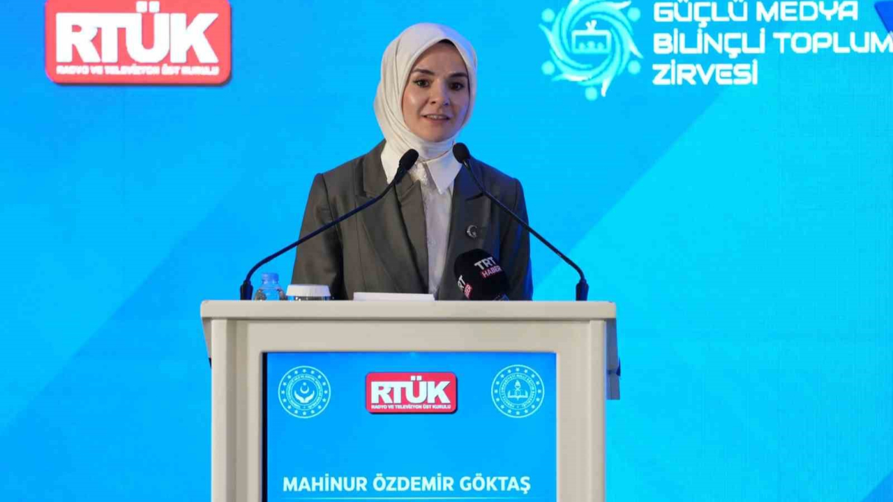 Bakan Göktaş: "Medya sadece yansıtmaz, aynı zamanda şekillendirir"