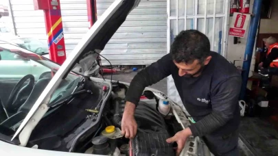 Oto bakım ustaları uyarıyor: "Araçların yaz bakımı ihmal edilmemeli"