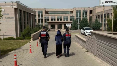 30 suçtan aranan kadın yakalandı