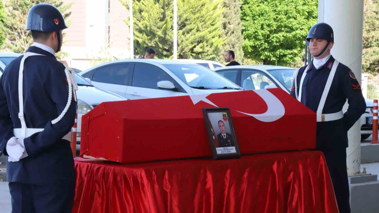 Trafik Kazası Kurbanı Uzman Çavuş İçin Veda Töreni