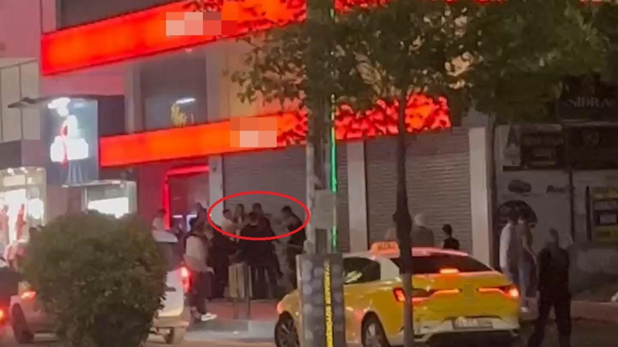 İki grup arasında sopalı ve kemerli kavga kamerada