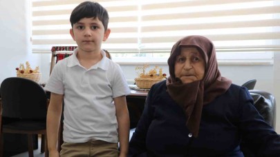 Vefa ve gurur bir arada: Şehit annesi, oğlunun adını taşıyan kurumu torunuyla ziyaret etti