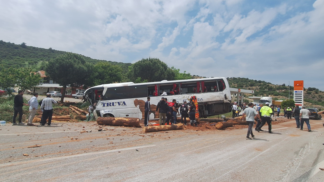 Çanakkale'de otobüs kazası: 6 ölü