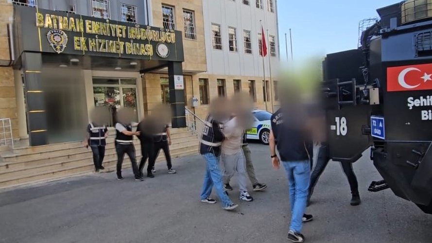Merkezli suç örgütüne yönelik operasyonda 9 tutuklama