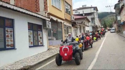 Kadınlardan elektrikli motorlarla "Anneler Günü" konvoyu