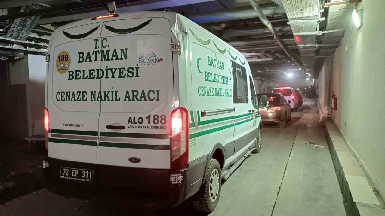 Otomobilin çarptığı çocuk hayatını kaybetti