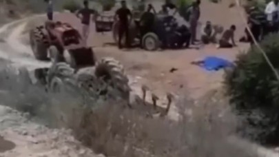 Devrilen traktörün altında kalan 22 yaşındaki sürücü hayatını kaybetti