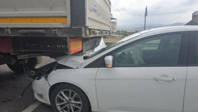 Işıklarda Feci Çarpışma