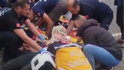 Şanlıurfa'da öğrenci servisi tıra çarptı: 6 yaralı