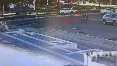 Diyarbakır’da lise öğrencisini hayattan koparan kaza güvenlik kamerasına böyle yansıdı