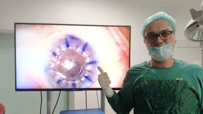 83 yaşındaki hastaya başarıyla kornea nakli yapıldı