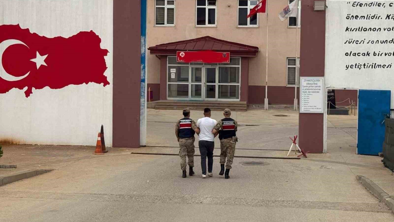 Silahlı yaralama ve kavga zanlısı 2 şahsı jandarma yakaladı