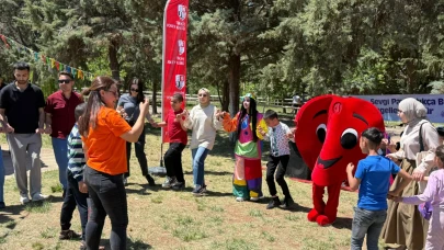 Atlar Şanlıurfa'da özel çocuklara terapi oluyor
