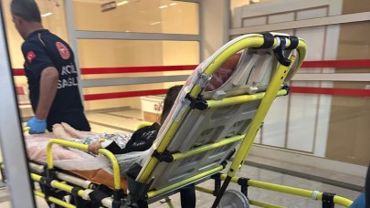 Seyir Halindeki Araçtan Düşen Çocuk Şans Eseri Hayatta