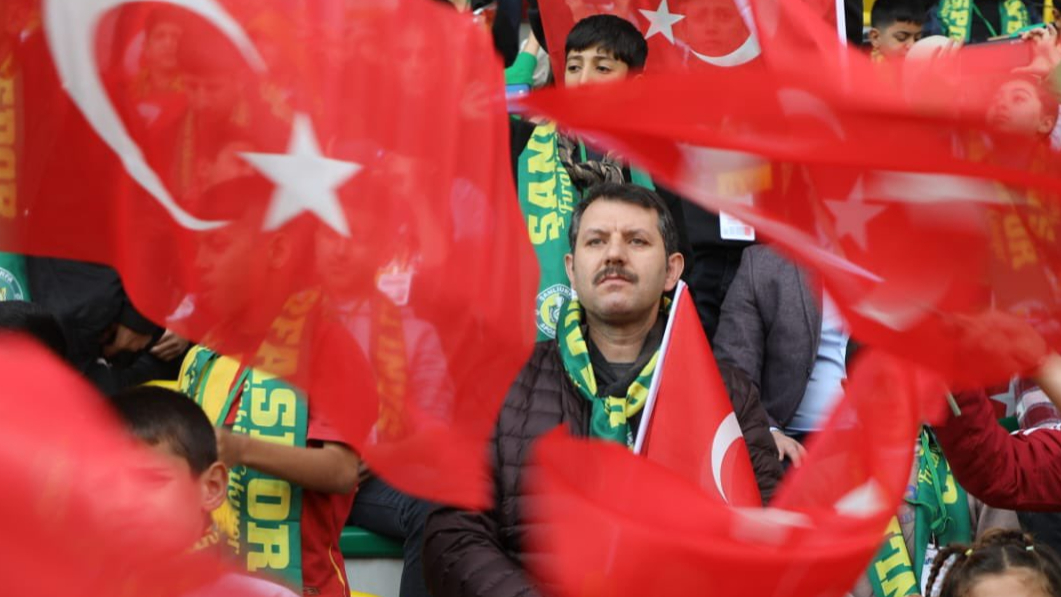 Şanlıurfa eski Valisine çifte şok!