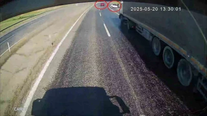 Şerit ihlalinin kazaya neden olduğu anlar kamerada