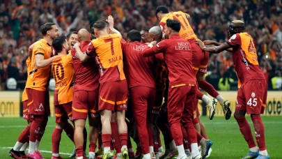 Şampiyon Galatasaray sadece 2 hafta lider olamadı