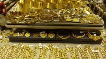 Altın düşüyor, uzmanlar uyarıyor: "Altın düşerken panik değil, strateji kazandırır"