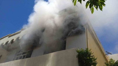 İki katlı binada çıkan yangın söndürüldü