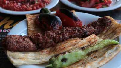 Kebap konusunda meydan okuyanlara Adanalılar resti çekti