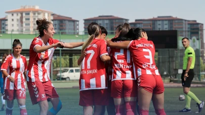Siverekli kızlardan yarım düzine gol