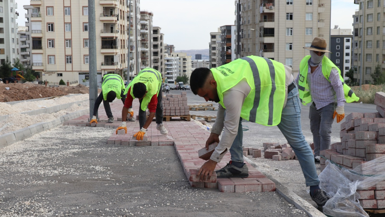 Karaköprü Belediyesi’nden Yeşil Alan Seferberliği