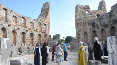 Gönül köprüsü Şanlıurfa'dan Antalya'ya uzandı