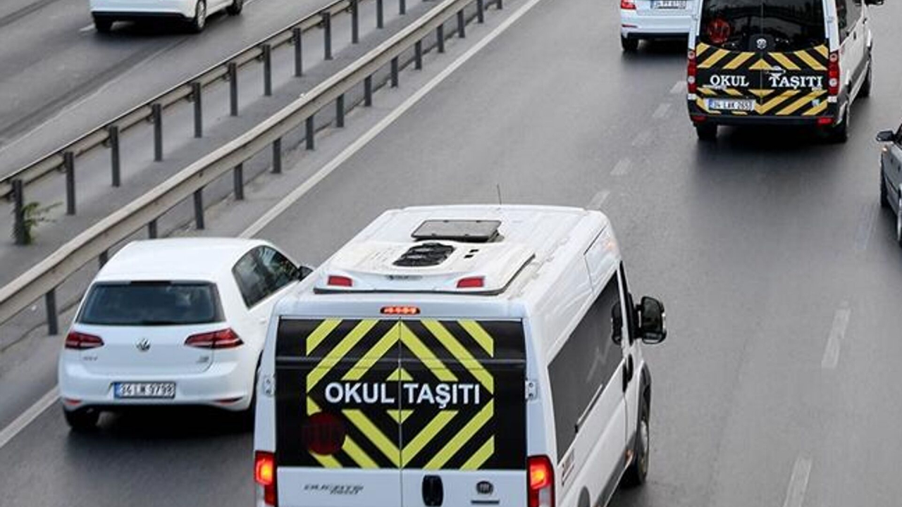 Okul Servis Araçlarında Yaş Sınırı 1 Yıl Daha Uzatıldı