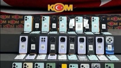 Takibe alınan otomobilde kaçak telefonlar ele geçirildi