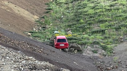 Otomobil şarampole yuvarlandı: 2’si çocuk 7 yaralı