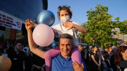 Binlerce Balon Uğurladı: Elif Azra Hayatını Kaybetti