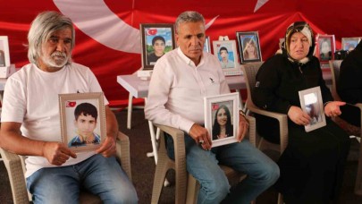 Anneleri bayramda da çadırdan ayrılmadı, eylemlerine devam etti