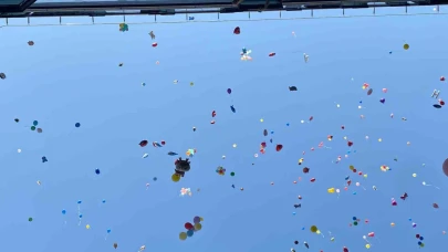 Binlerce balon 6 yaşındaki Erhan ve arkadaşları için uçuruldu