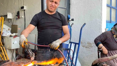 Metal ustaları bayramda tezgahlarını kelle ütmek için açıyor