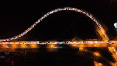Tatilciler dönüşe geçti, trafik yoğunluğu arttı: 43 ilin geçiş güzergahı havadan görüntülendi