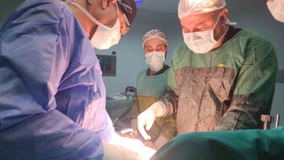 Balıkesir’de ilk, karaciğer sol lobu ameliyatı başarı ile yapıldı