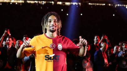 Galatasaray, Eski Sağ Bekine Göz Dikti
