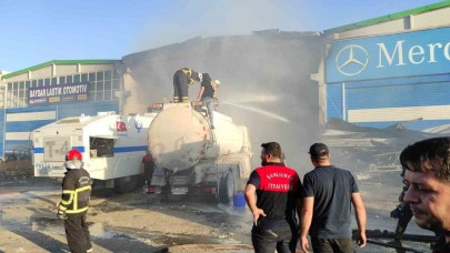 Hırdavat deposu yangınına Toma'yla müdahale edildi