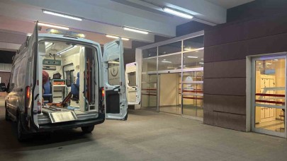 Çöp atma meselesi döner bıçaklı kavgaya dönüştü: 1 yaralı